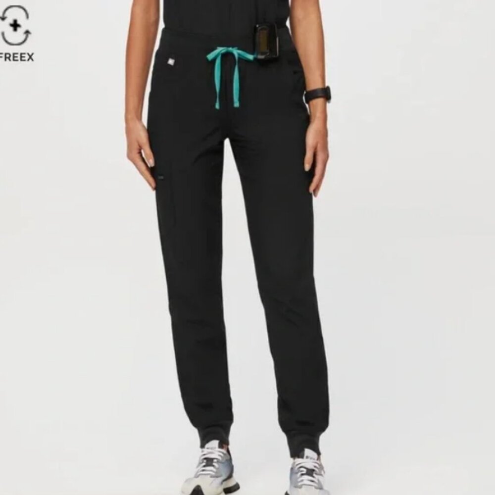 Size SMALL Figs FreeX scrubs